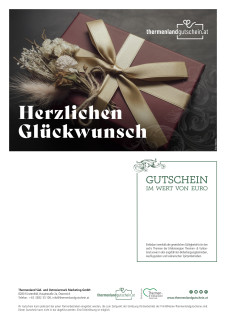 Geschenk mit Schleife und Blumendeko